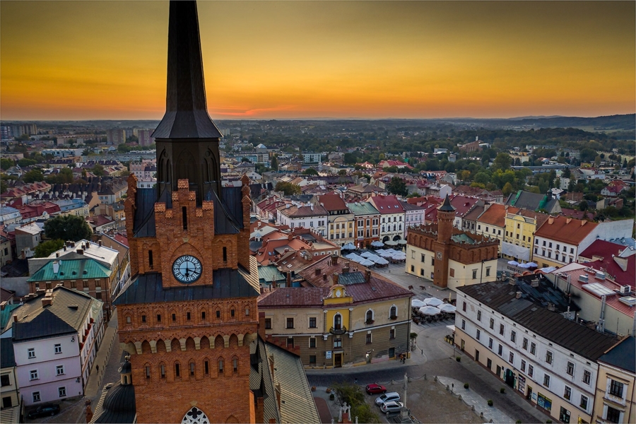 Miasto Tarnów. CO W TRAWIE PISZCZY, CZYLI WEEKENDOWE ZESTAWIENIE KULTURALNE 