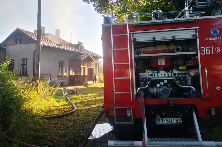 Gmina Tarnów. Pożar budynku tzw. „starej kaplicy” w Koszycach Małych 